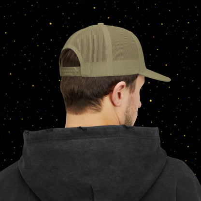 Steigen Trucker-Kappe — "Don't Just Fly, SOAR"