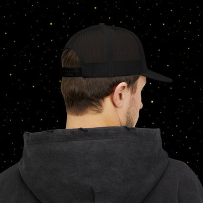 Steigen Trucker-Kappe — "Don't Just Fly, SOAR"