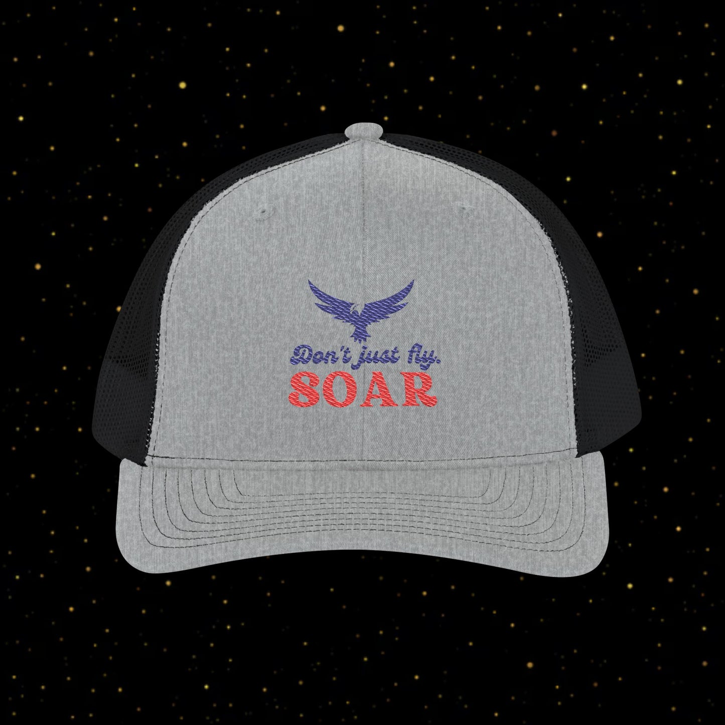 Steigen Trucker-Kappe — "Don't Just Fly, SOAR"