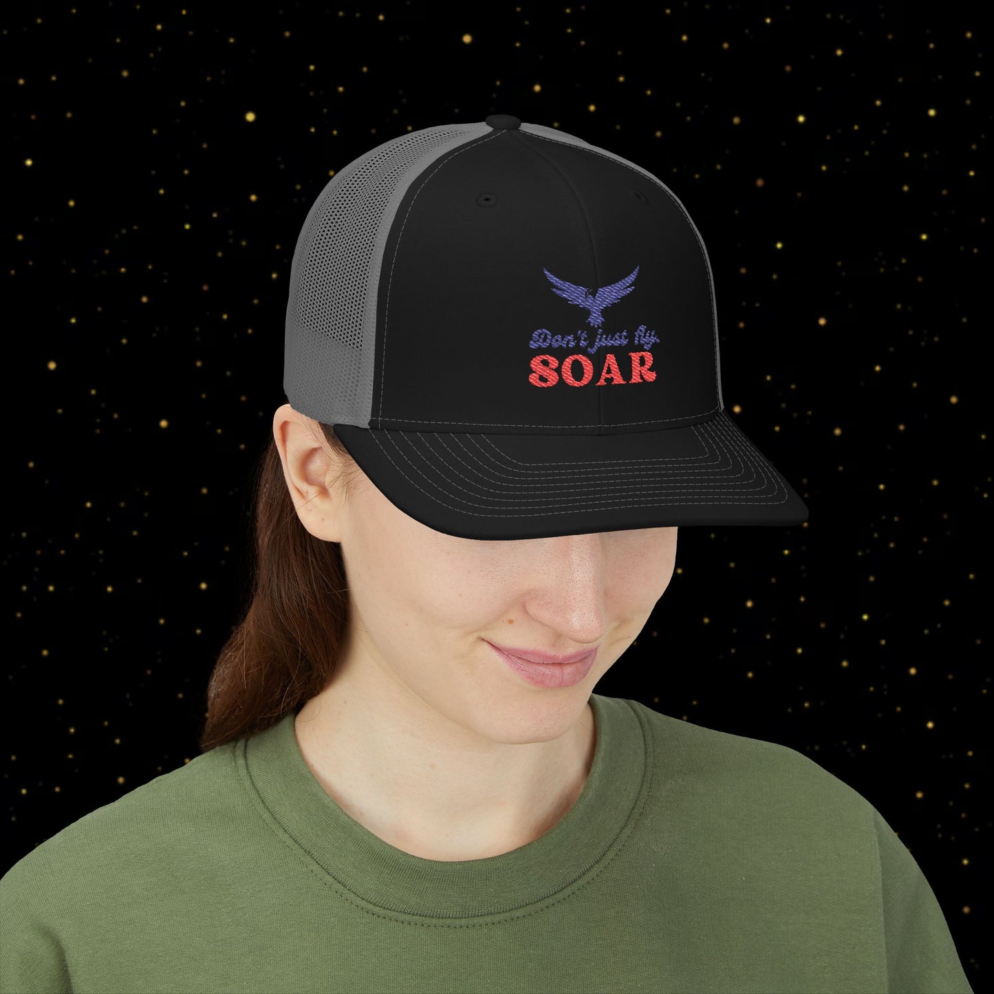 Steigen Trucker-Kappe — "Don't Just Fly, SOAR"